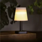 Szolár asztali lámpa - fehér - melegfehér LED - műanyag - 23 x 12 cm Olcsó