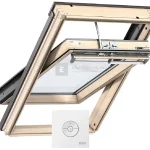 Szuper akció VELUX INTEGRA GGL 306621 78x140 cm, elektromos billenő fa tetőtéri ablak