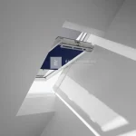 Árengedmény VELUX RHZ 78 cm-es ablakhoz, kék sötétítő kampós roletta