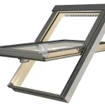 Fakro PTP-V U4 78x118 cm, billenő műanyag tetőtéri ablak Akciós ár