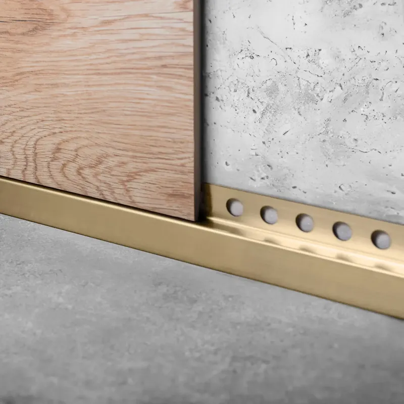 Szemközti zuhanytálca profil 130cm Brush Gold Népszerű