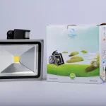 Szuper ajánlat M-Tech 30W 2700lm, 230V, IP65, 3000K, meleg fehér reflektor mozgásérzékelős MTL712M-tech